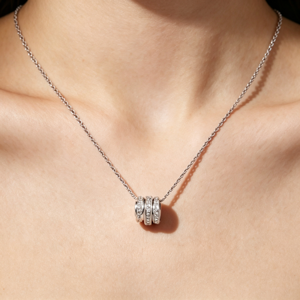 BVLGARI Serpenti Viper Pendant Necklace – White Gold