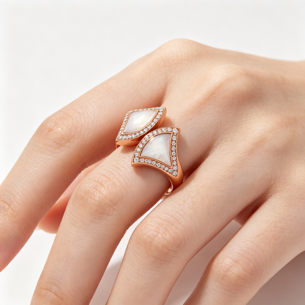 BVLGARI Divas' Dream small reversible ring—rose gold, Italian luxury jewelry
