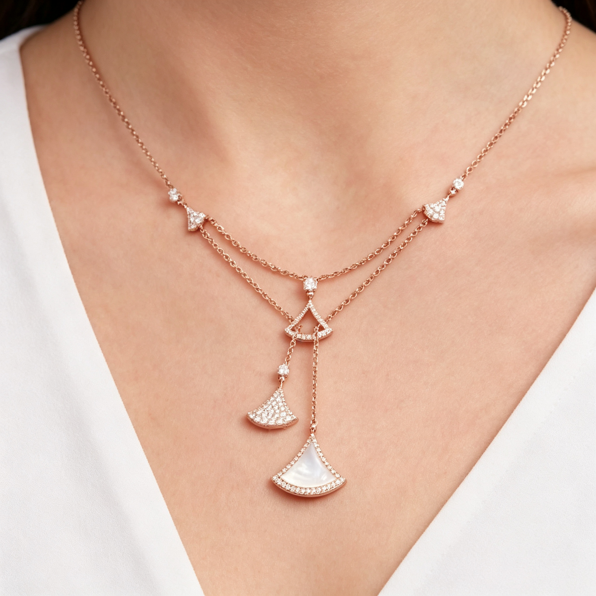 BVlgari DIVAS' DREAM Necklace – Rose Gold