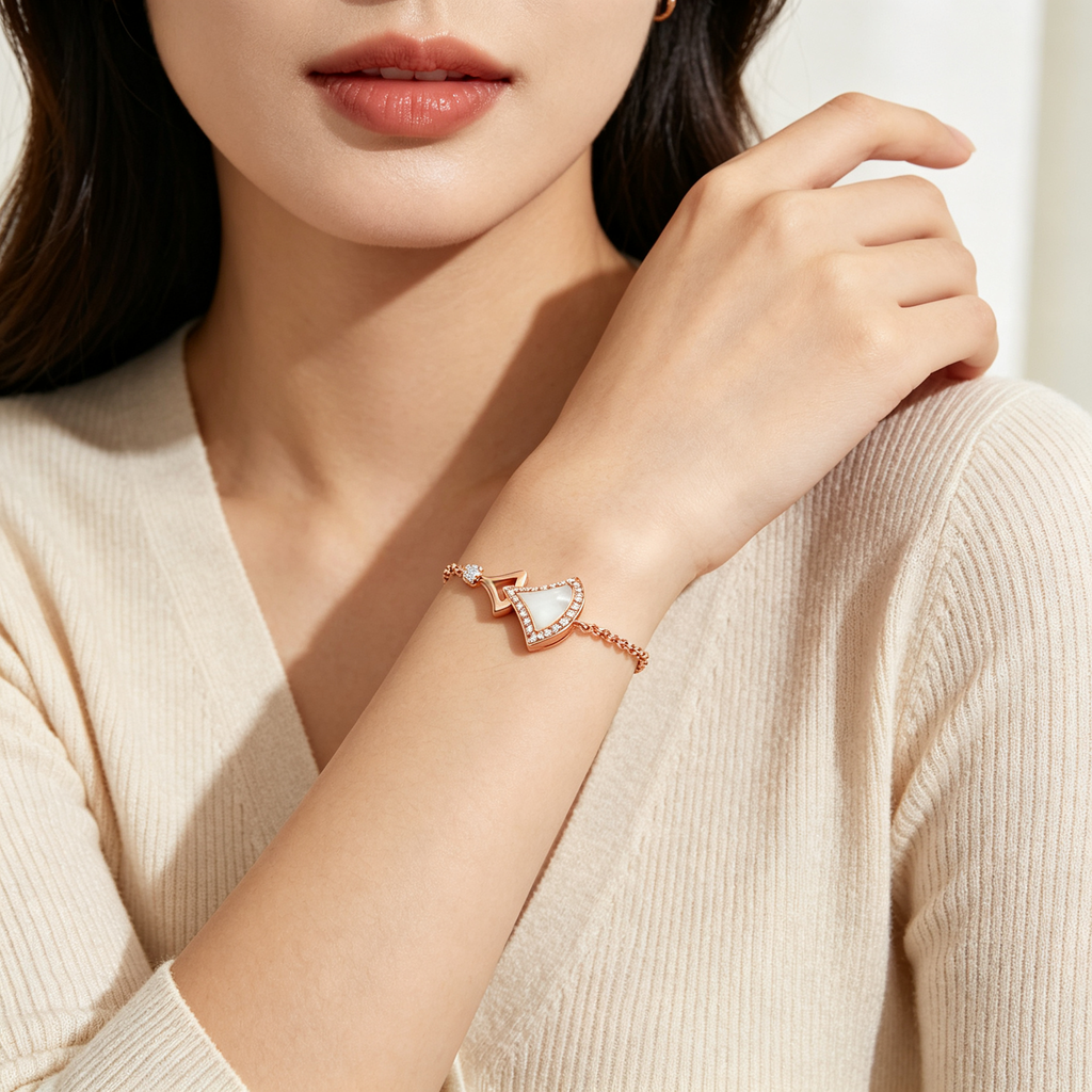 Bvlgari Divas' Dream rose gold bracelet with pavé diamonds and mother-of-pearl.